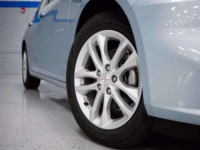 2017 Chevrolet Malibu LT 4dr Sedan